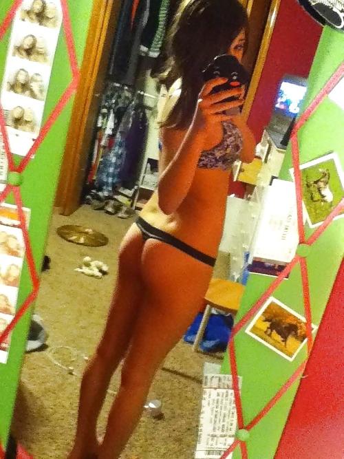 22P Sexy Teen Little Lexi Selfies