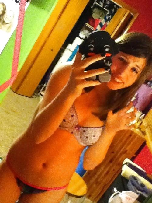 22P Sexy Teen Little Lexi Selfies