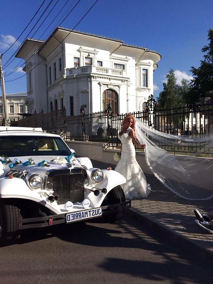 25P Dirty wife on her wedding