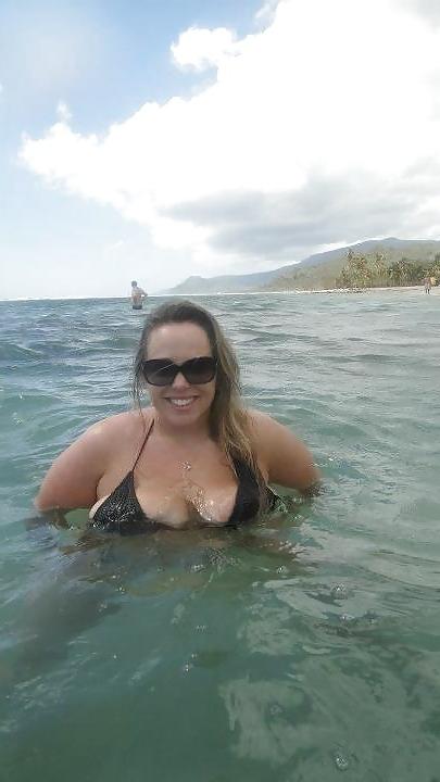 25P BUSTY MILF 