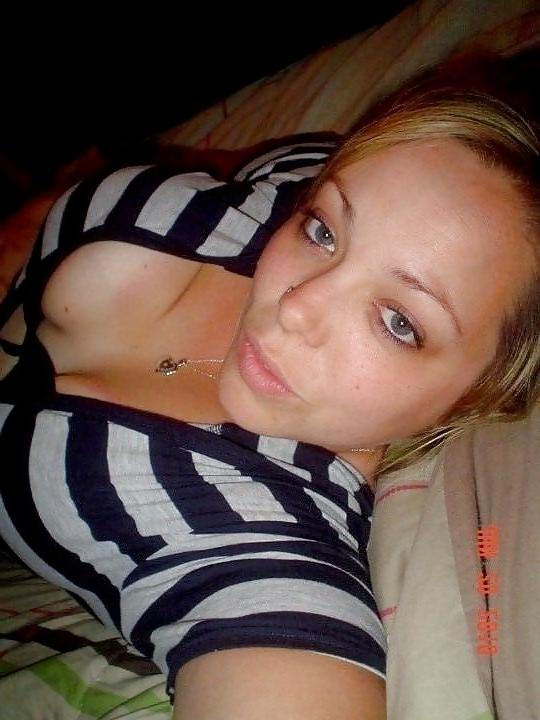 25P BUSTY MILF 