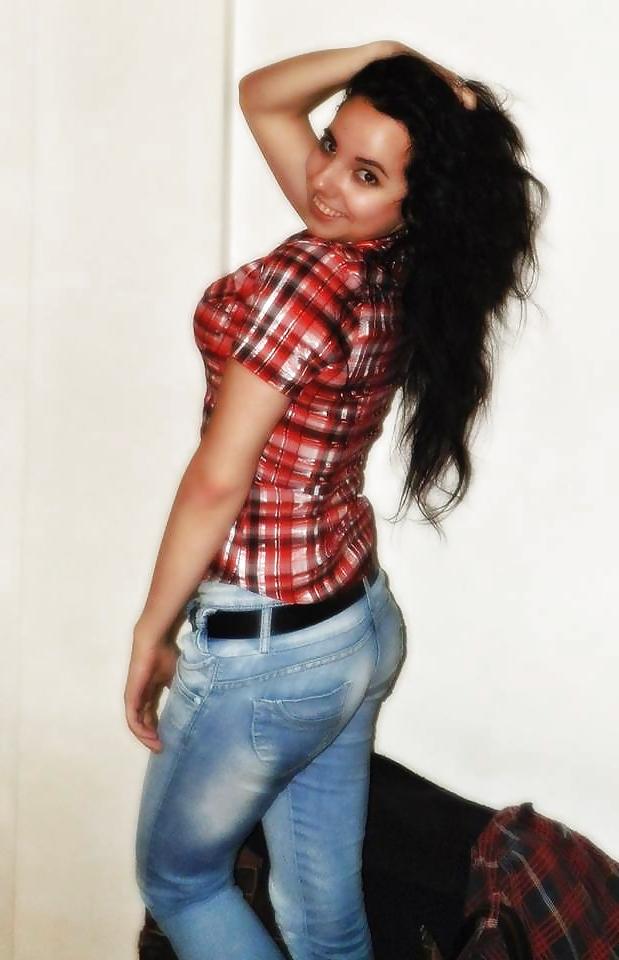 25P Cute Serbian teen Kristina
