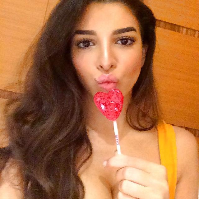25P Arab beauty 30 - Cum on her