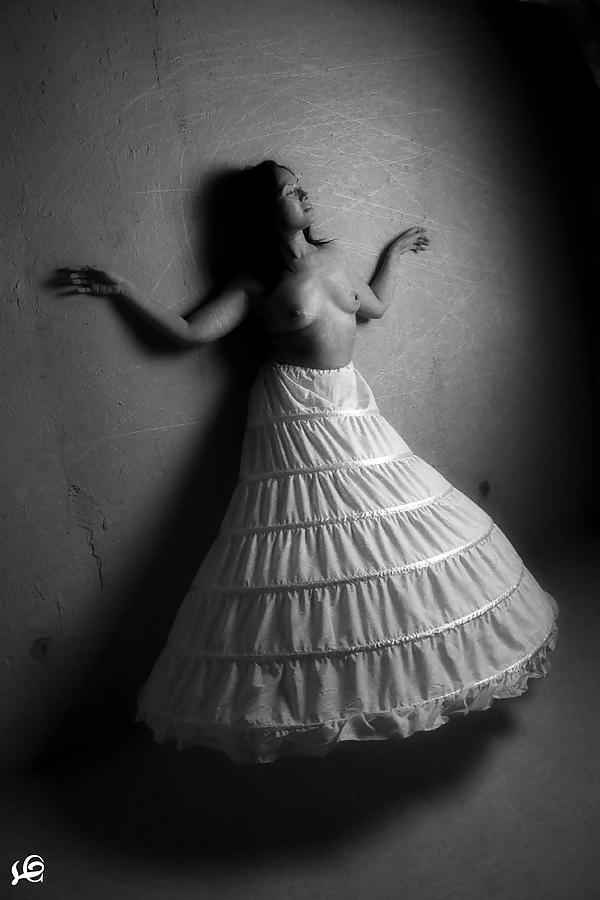 25P Sensual Dress Pictures