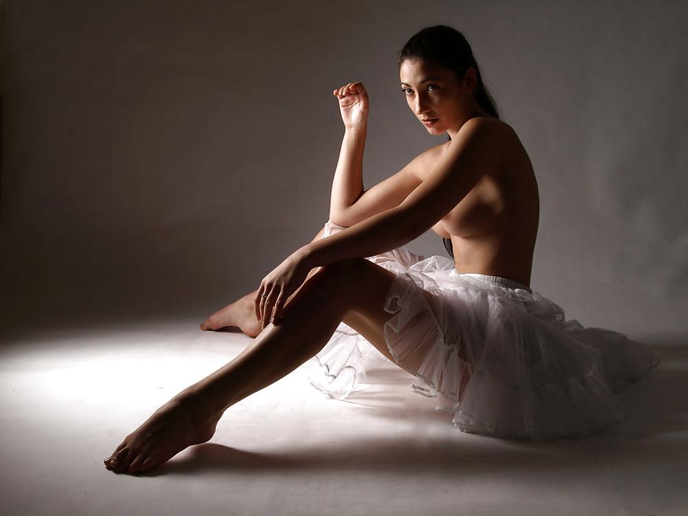 25P Sensual Dress Pictures