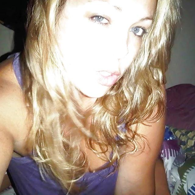 6P BUSTY MILF