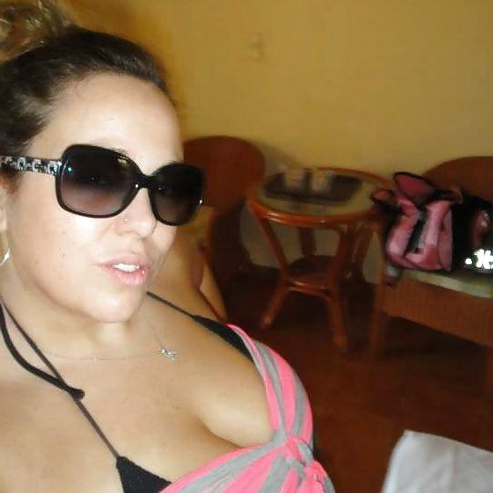 6P BUSTY MILF
