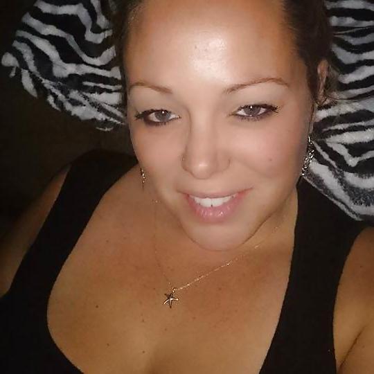 6P BUSTY MILF