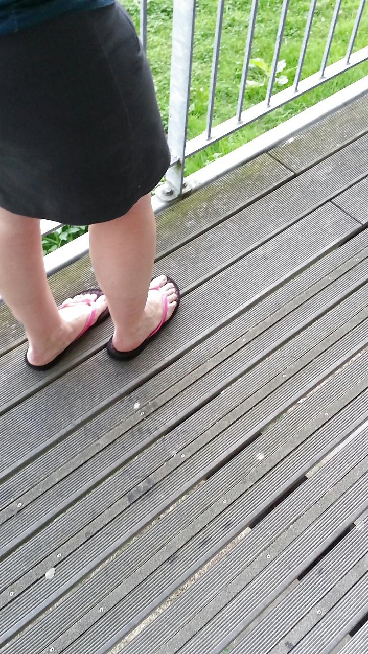 15P French lover friend feet 02
