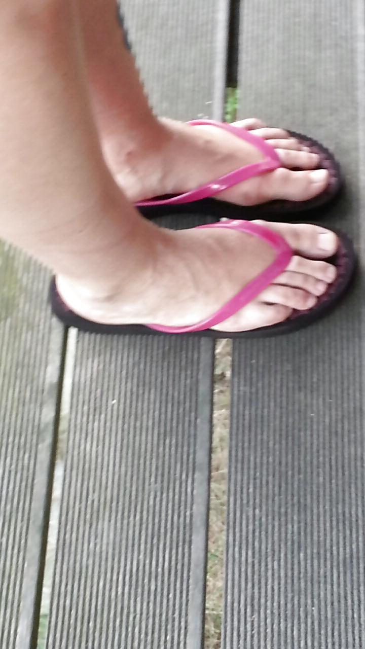 15P French lover friend feet 02