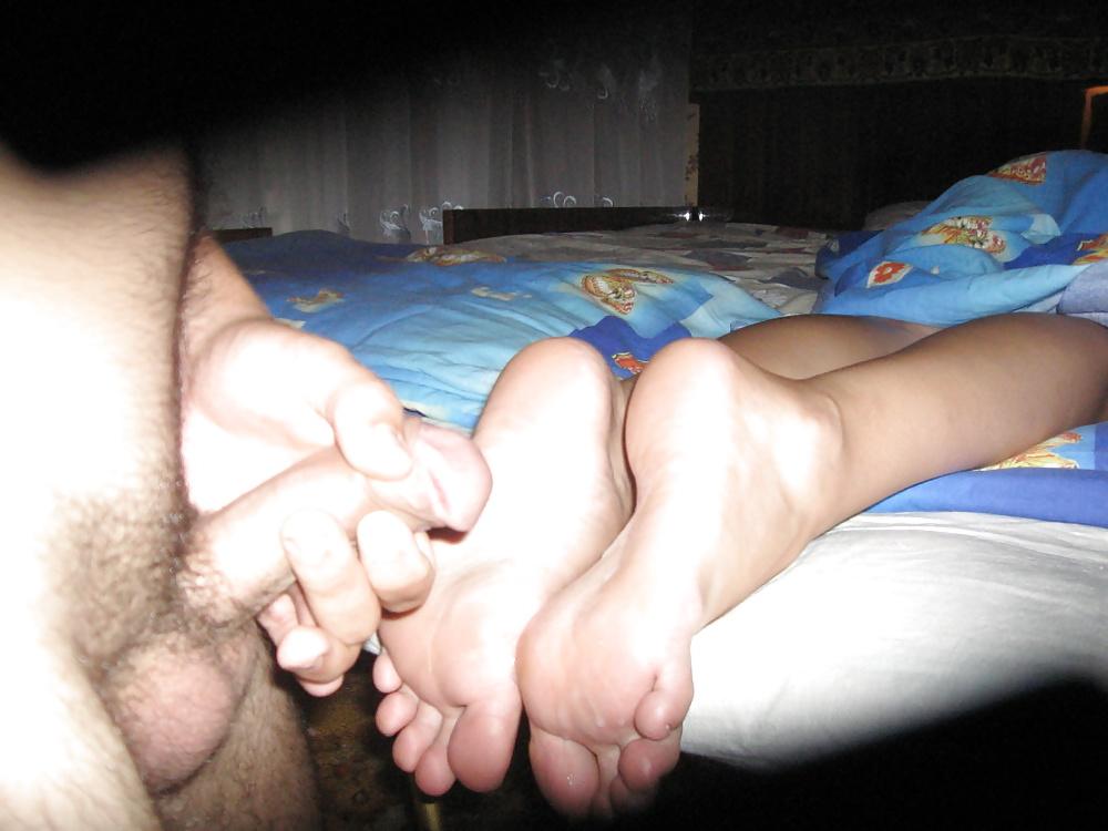 25P Footjob 2