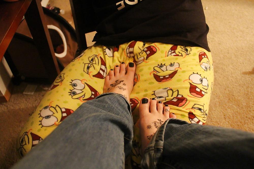 8P PJ's footjob