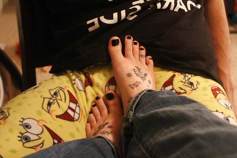 8P PJ's footjob