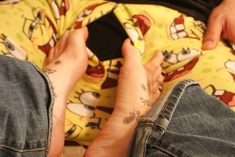8P PJ's footjob