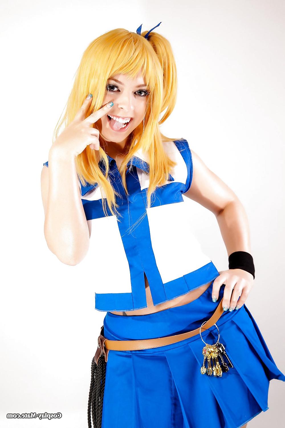 19P Lucy Heartfilia cosplay