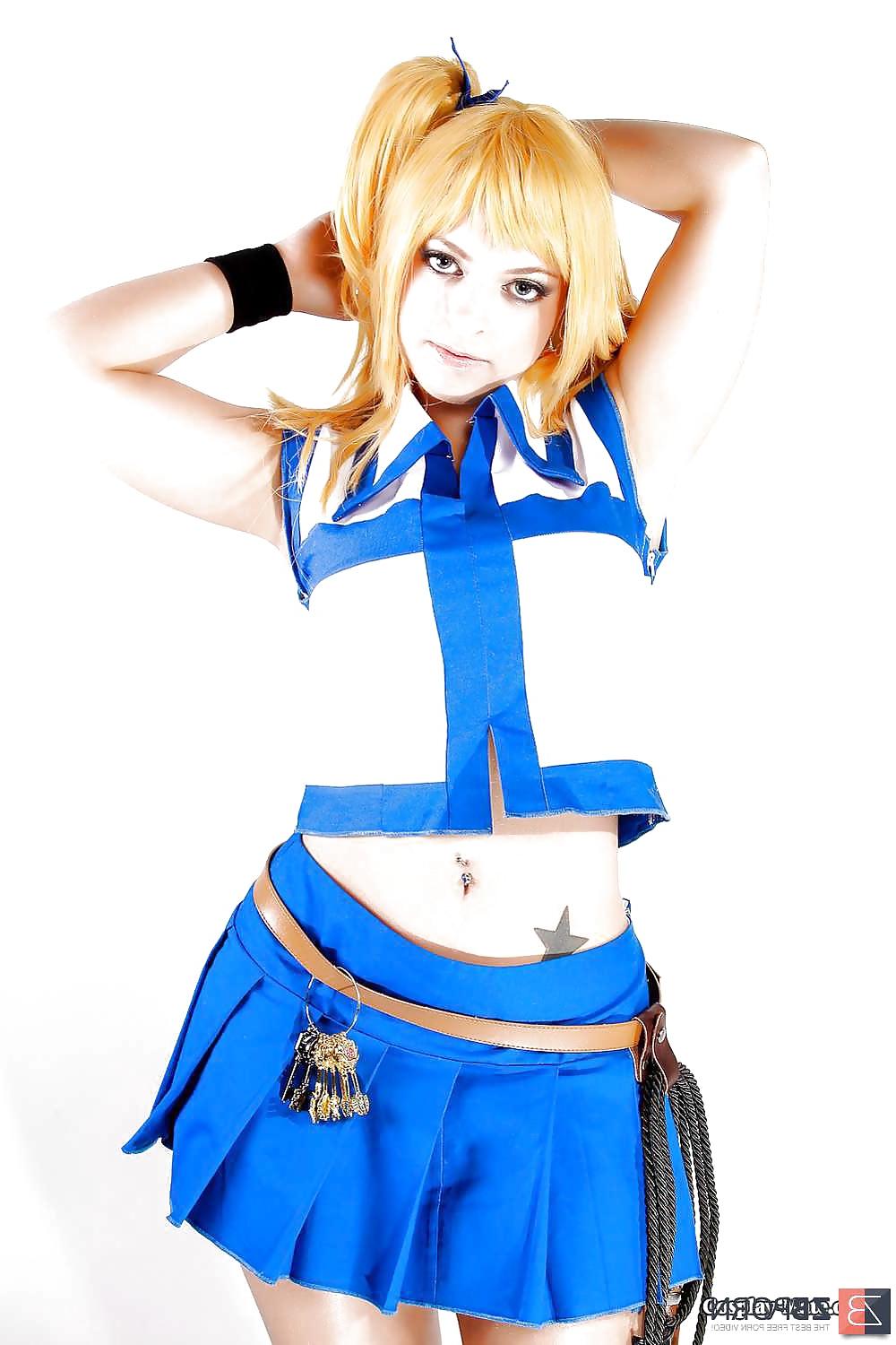 19P Lucy Heartfilia cosplay