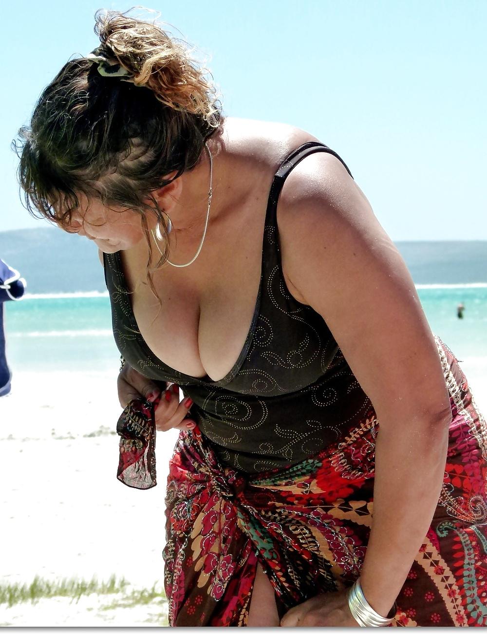 21P Mature Tits In Swimwear