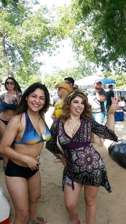 15P Latina milf with body