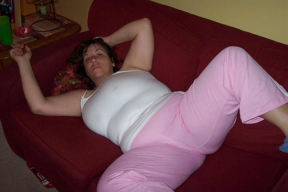 25P She Thinks She Is Too Fat