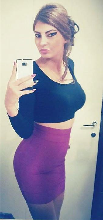 25P Hot Serbian Girls