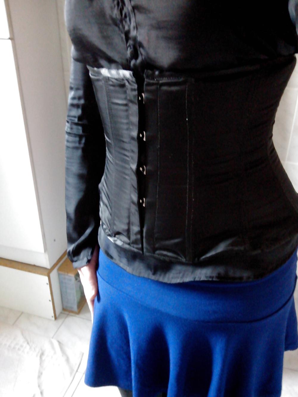 10P Moi en Corset