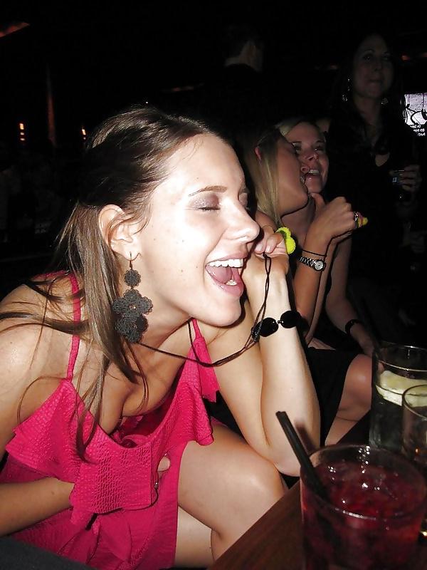 22P Nip Slip Little Tits