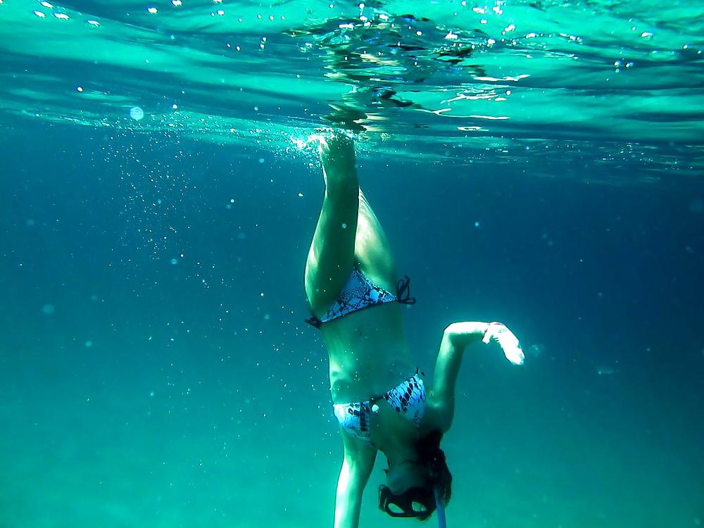 8P The little mermaid under the water 4