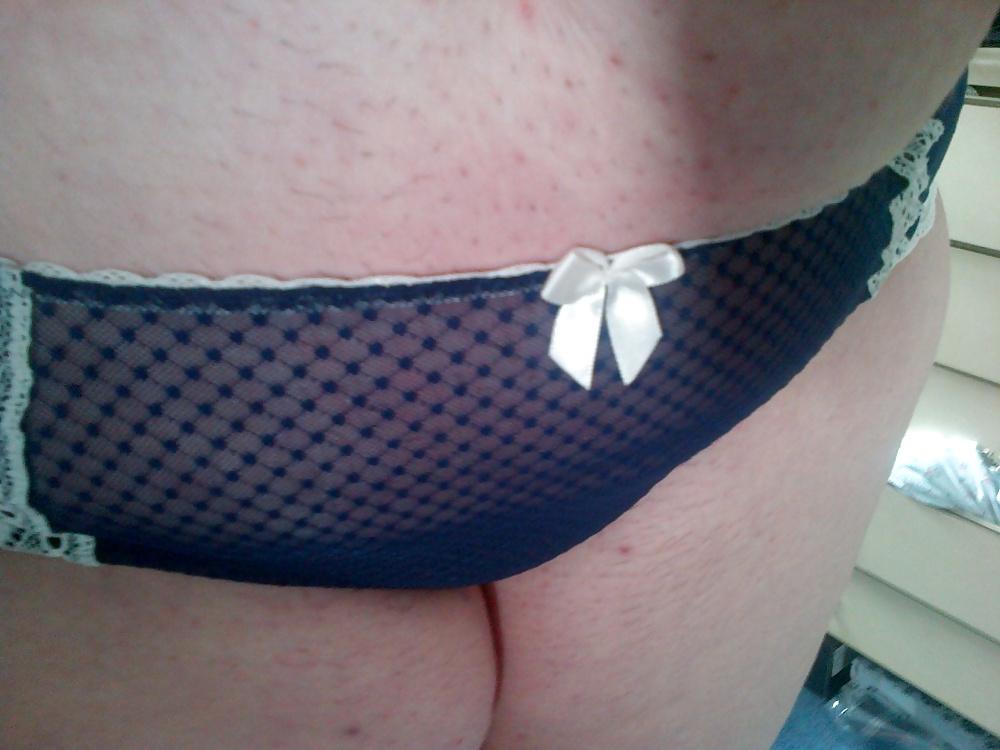 8P Girlfriend in her big dirty knickers