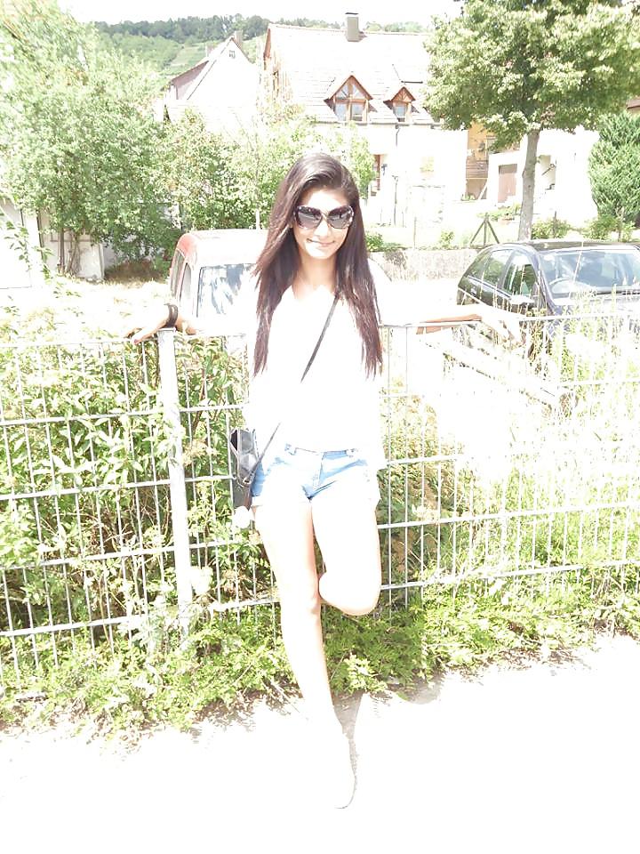 14P Turkish skinny girls! Which one would you fuck hard!