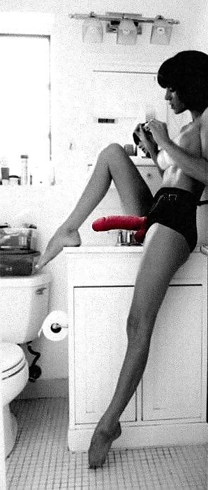 25P Sensual Strap-on Girls 2