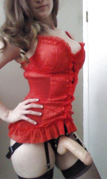 25P Sensual Strap-on Girls 2