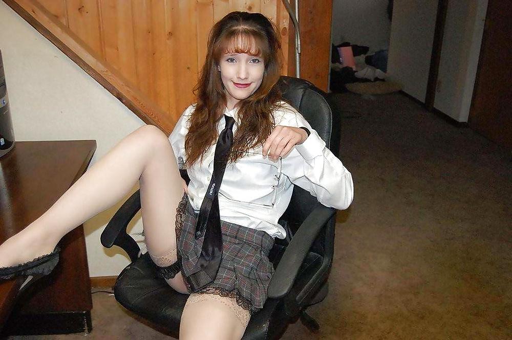 16P Sweet pantyhose girls 