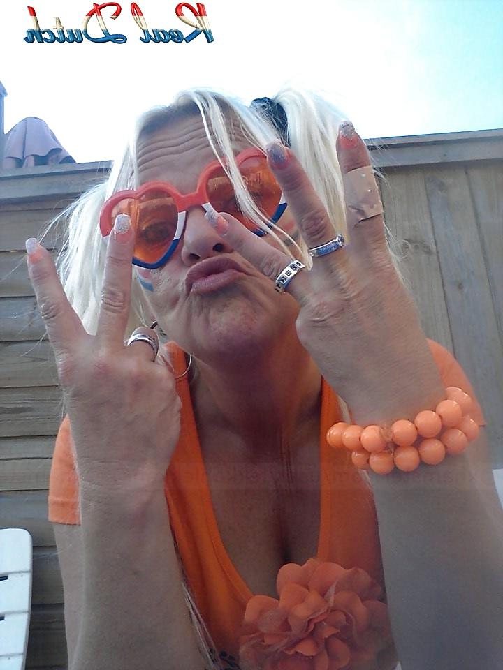 25P Schmutzige holländische MILF