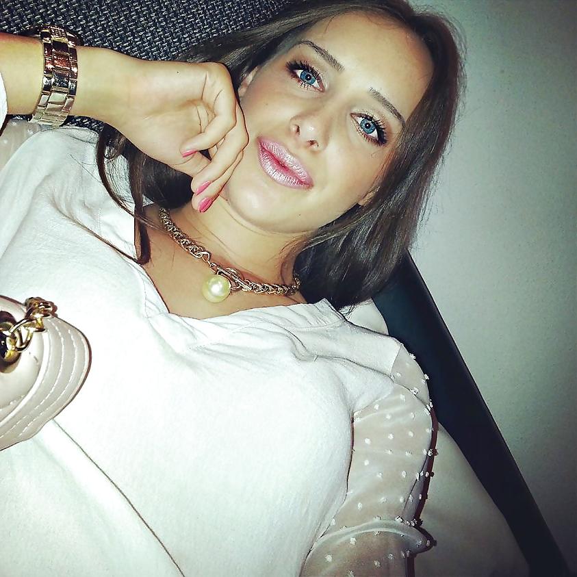 25P Beautiful serbian girls 2