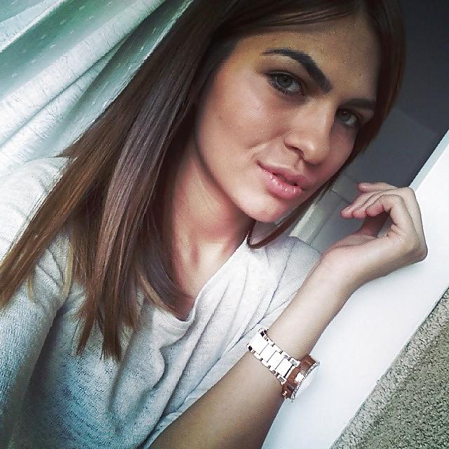 25P Beautiful serbian girls 2