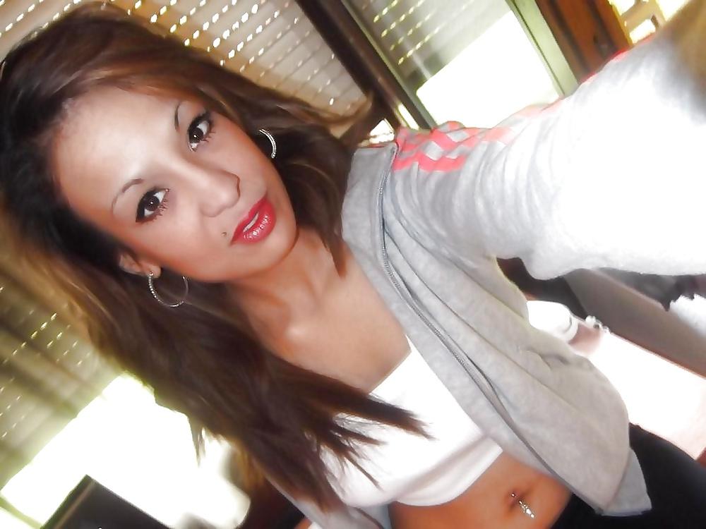 25P A french girl called Nesrine B.