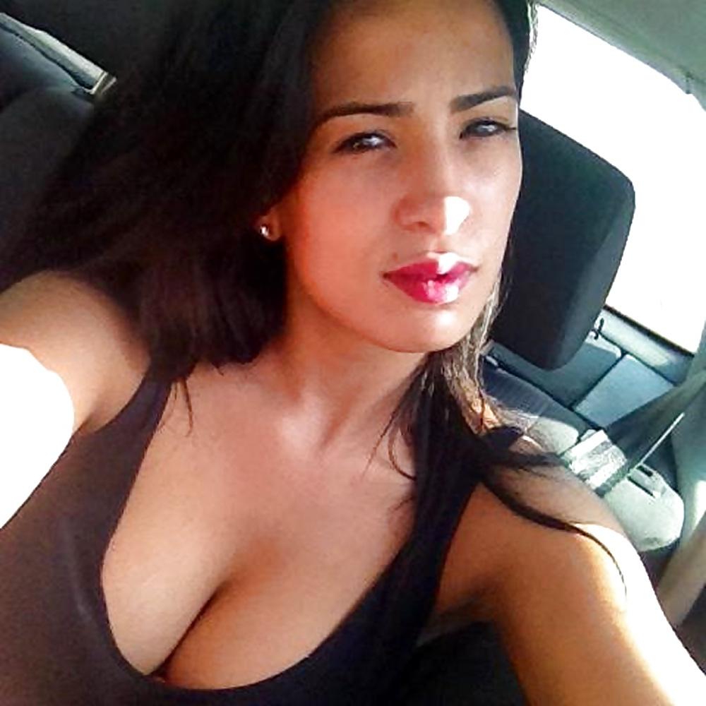 25P A french girl called Nesrine B.