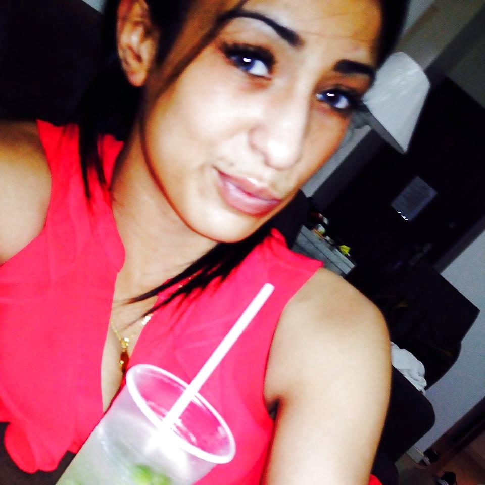 25P A french girl called Nesrine B.