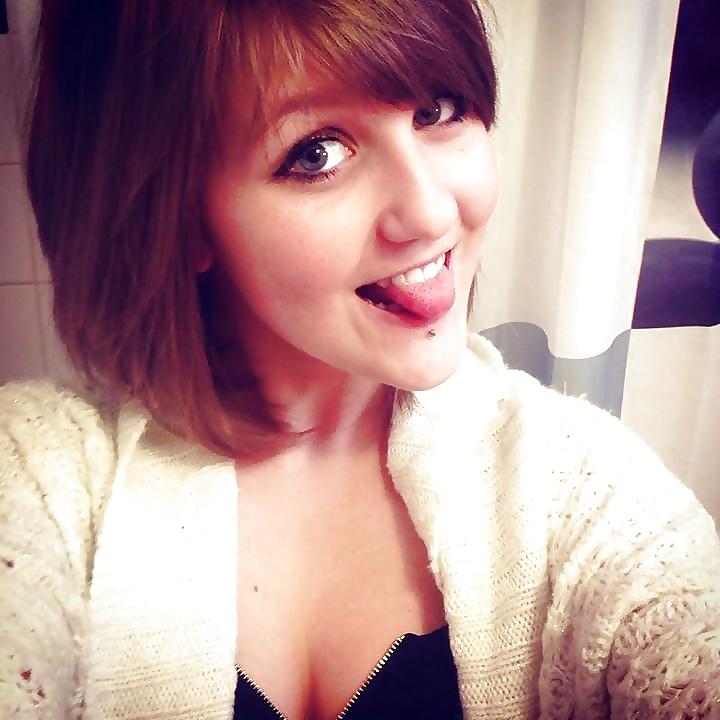25P Justine 19 ans Blondasse a salir