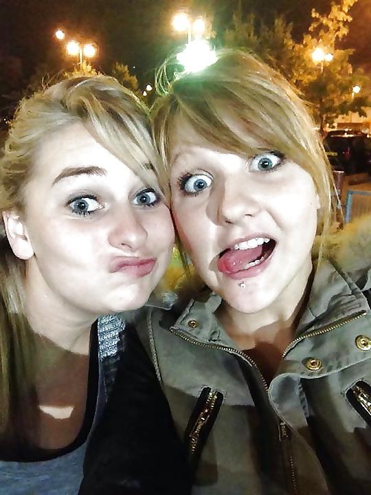 25P Justine 19 ans Blondasse a salir