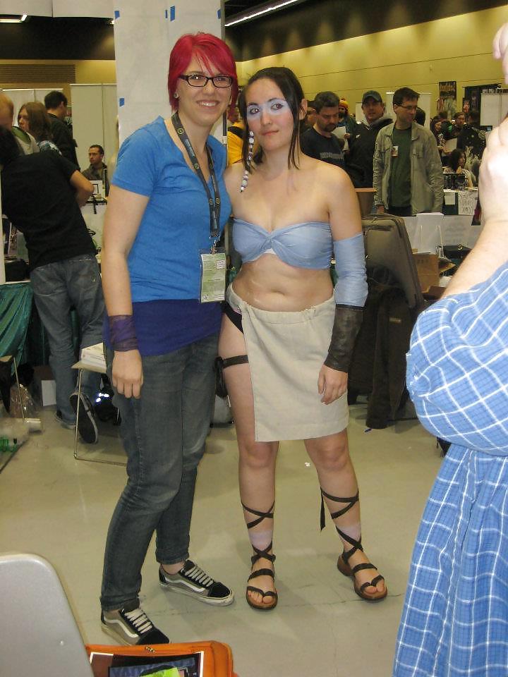 25P Halloween Cosplay