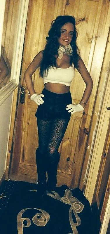 25P Cute Gypsy Girl With A Great Body