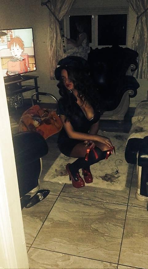 25P Cute Gypsy Girl With A Great Body