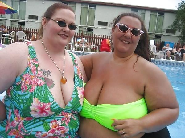 20P Saggy tits in swimsuit.