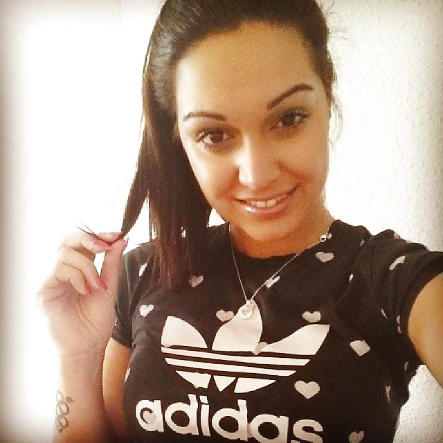 25P Ivana Maksimovic Serbian shooter