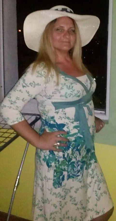 25P The best of Serbian Moms