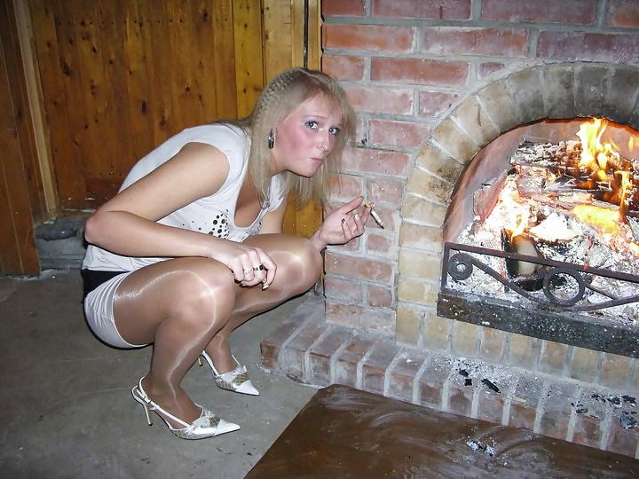 25P Partygirls in Pantyhose