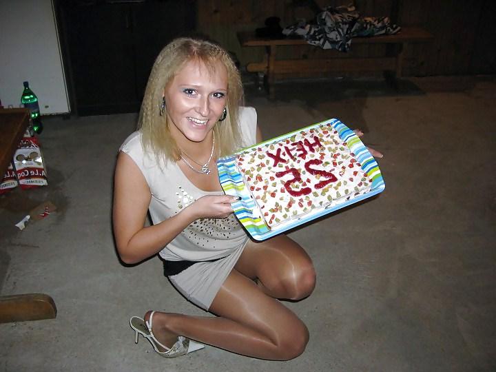 25P Partygirls in Pantyhose