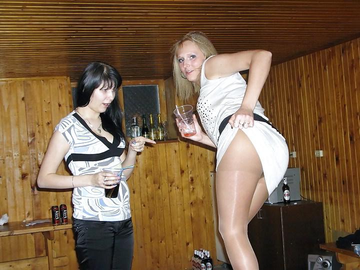25P Partygirls in Pantyhose