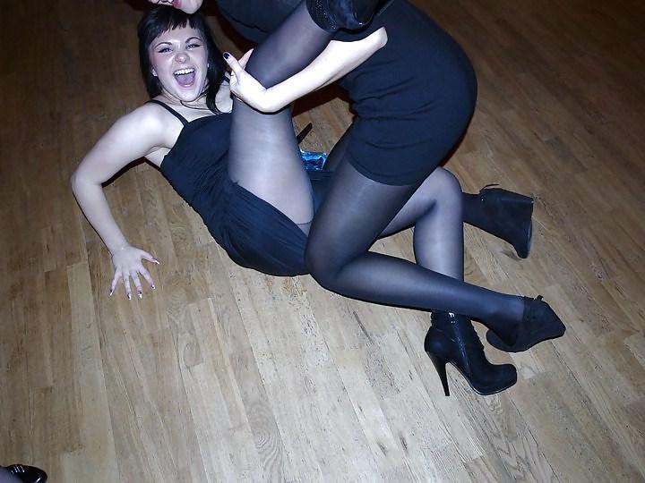 25P Partygirls in Pantyhose